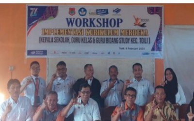 KKKS KECAMATAN TOILI MENGGANDENG PENERBIT ERLANGGA, LAKSANAKAN WORKSHOP IMPLEMENTASI KURIKULUM MERDEKA